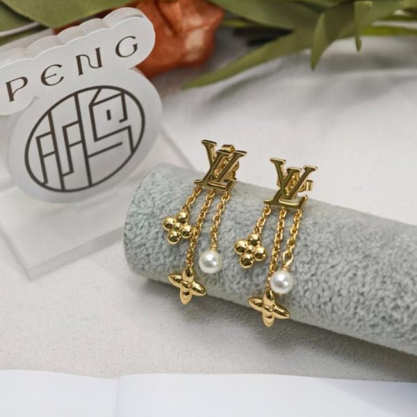 העתק, מעצב, הטוב ביותר, איכותי, 1:1, מזויף, תכשיטים גרסה נגדית LV פרח ציצית פנינה עגילים חדשים באיכות גבוהה פליז פנינת שרף (V02A0)