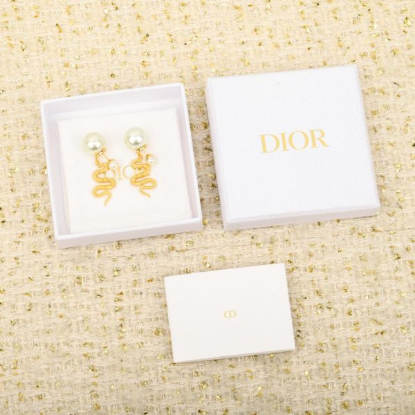 עגילי פנינה של Dior "שנת הנחש" במהדורה מוגבלת (22U86)