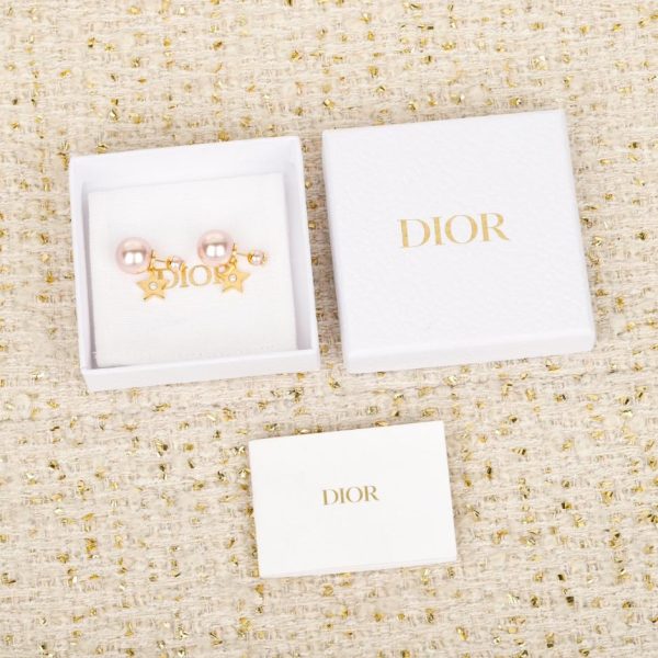 【עגילי פנינה צמודים של Dior 25 בצורת כוכב מחומש】(1NHI9)